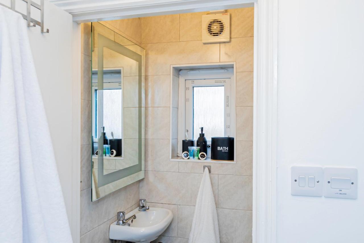 Charming 2-Bedroom Flat With A Garden And Free Parking At Abingdon Oxford Exteriér fotografie