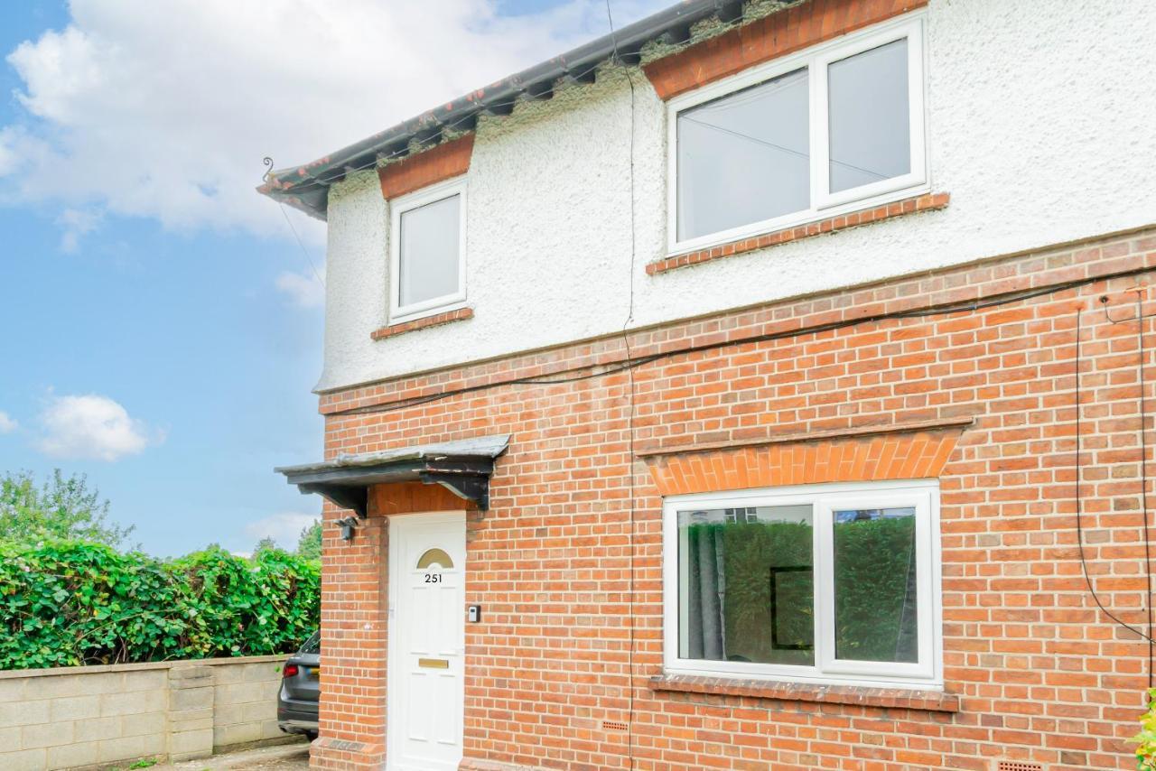 Charming 2-Bedroom Flat With A Garden And Free Parking At Abingdon Oxford Exteriér fotografie